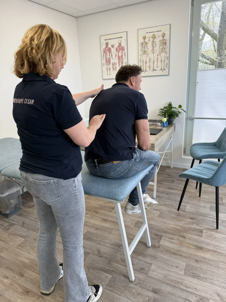Oefentherapeut verhelpt Rugklachten